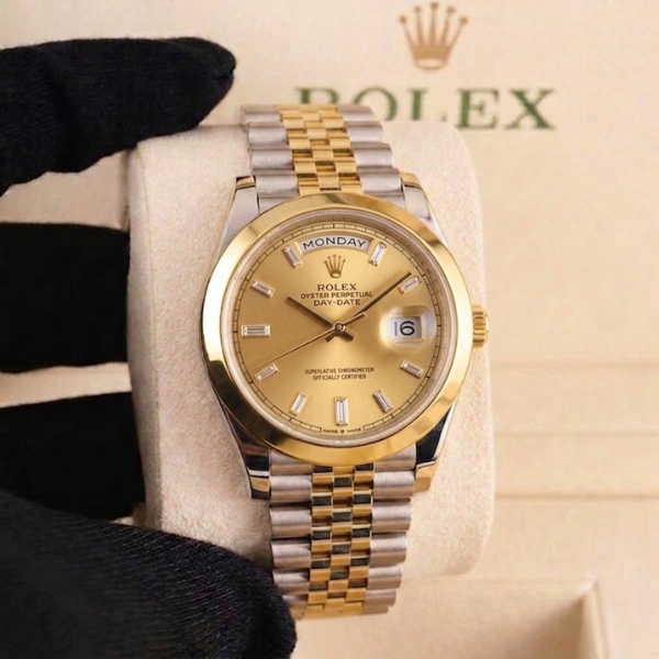 ROLEX DAY-DATE (AA+)